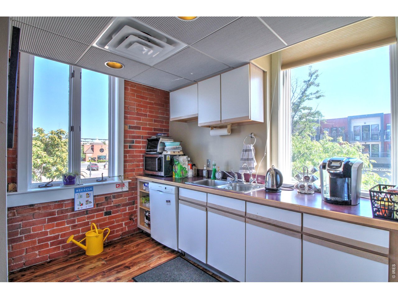 Property Photo 8 1735