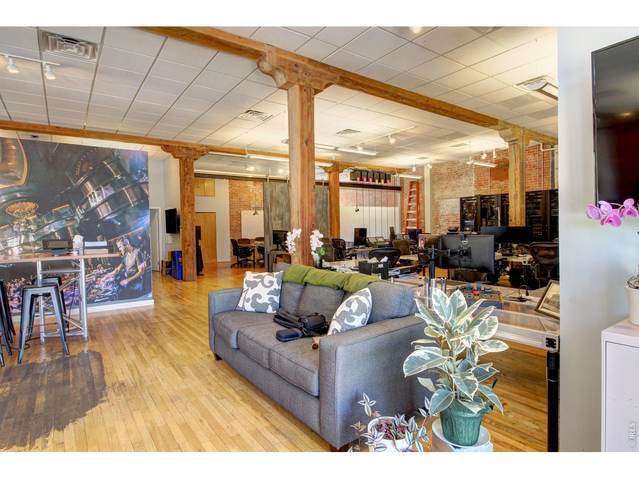Property Photo 4 1737