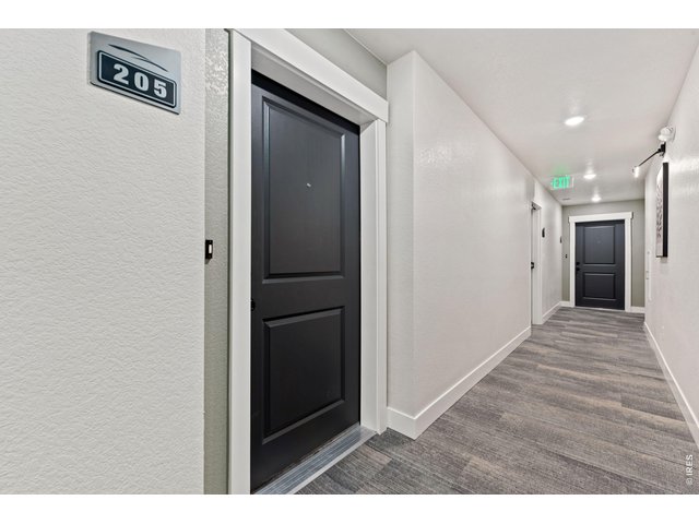 Property Photo 12 Entry