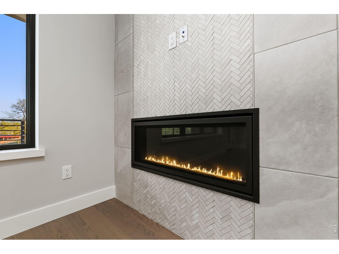 Modern living room fireplace