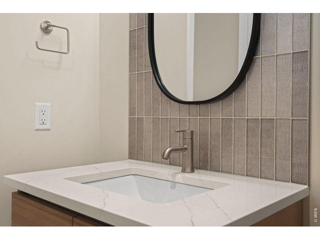 Property Photo 10 Half bath