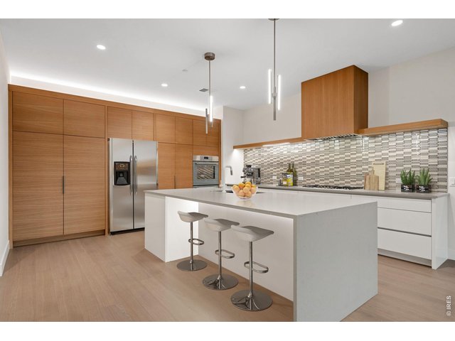Property Photo 3 The kitchen is simply exquisite 