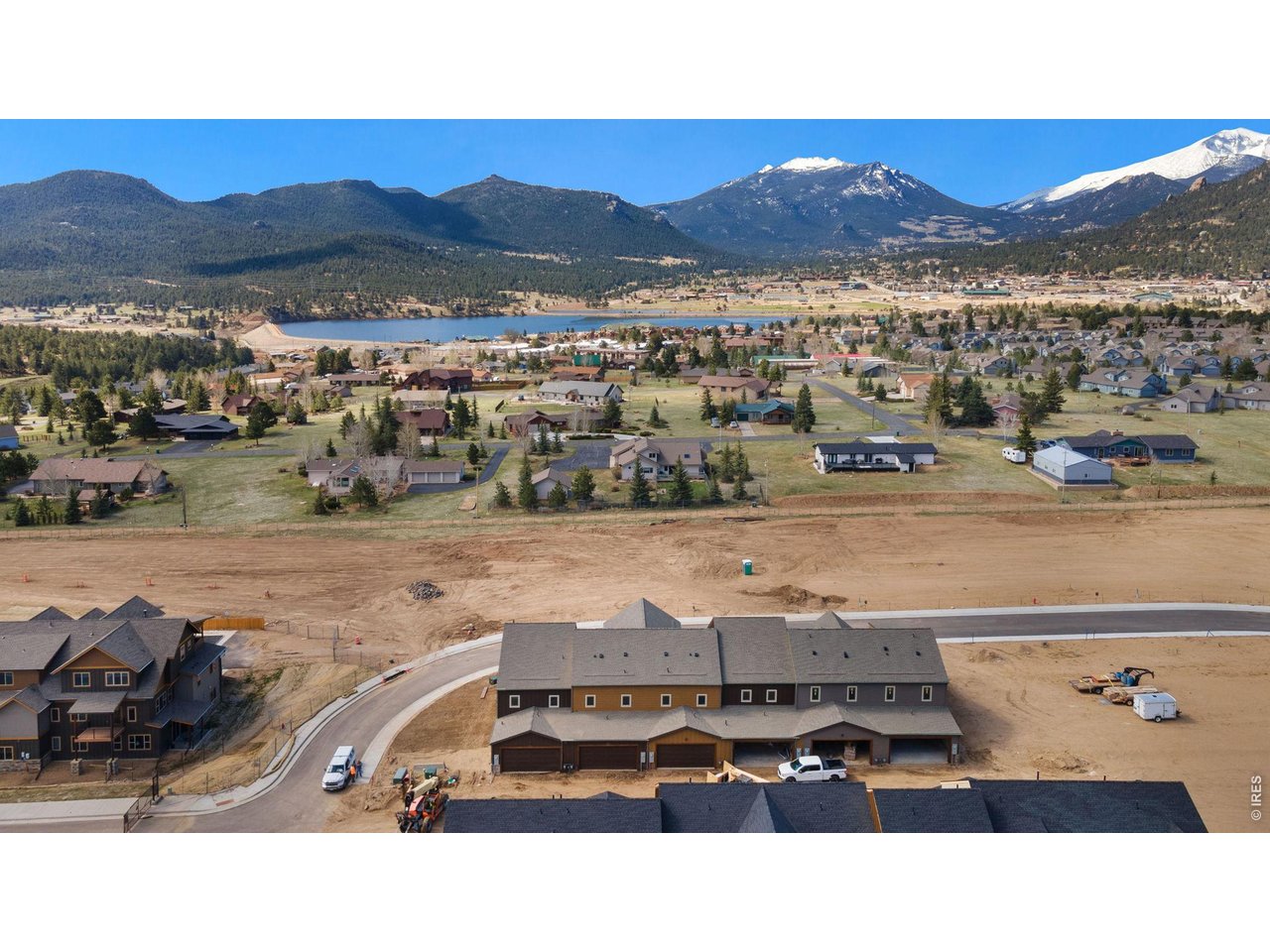 Stunning mountain views facing south.