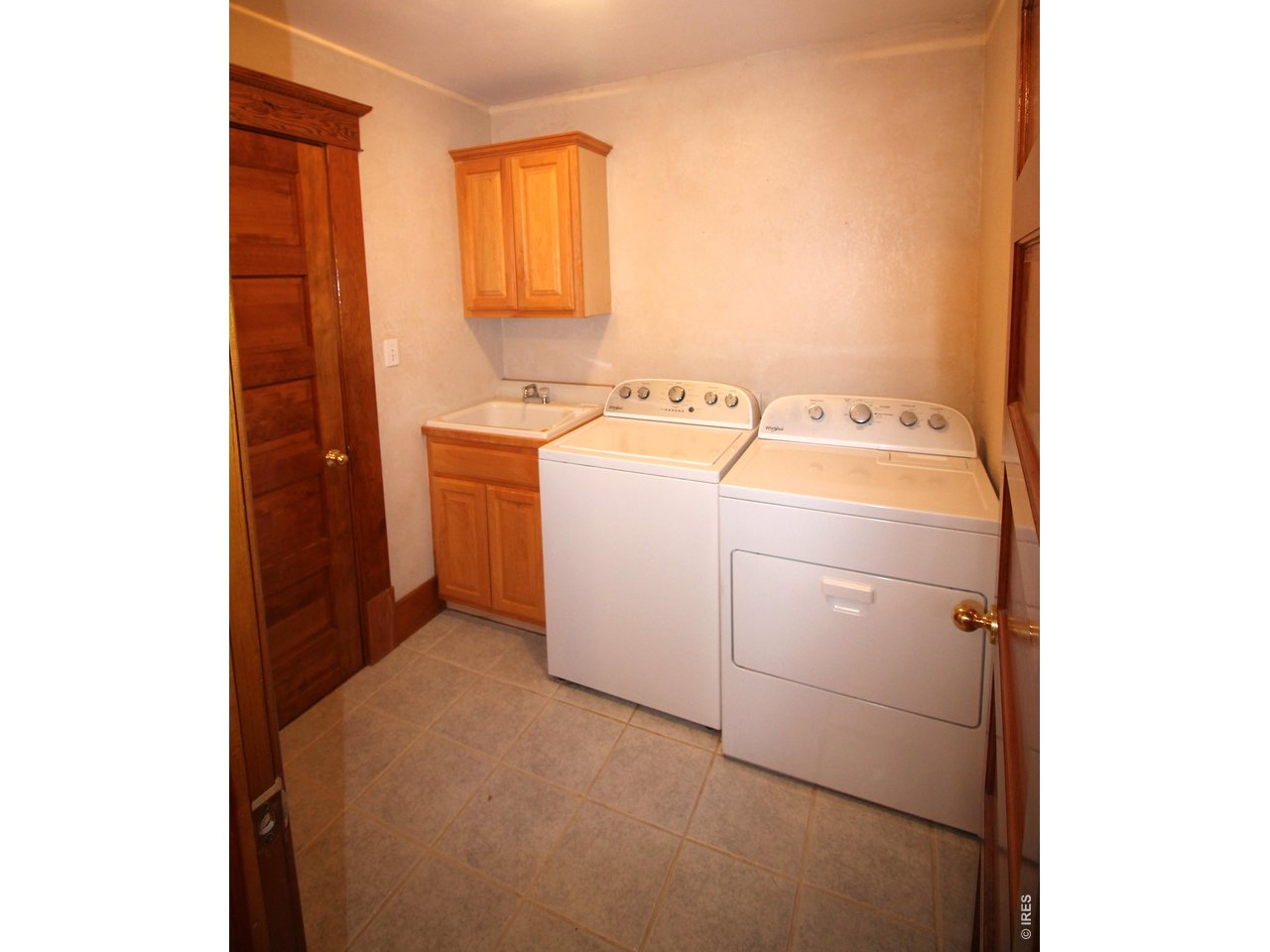 Property Photo 14 Laundry, washer and dryer included!