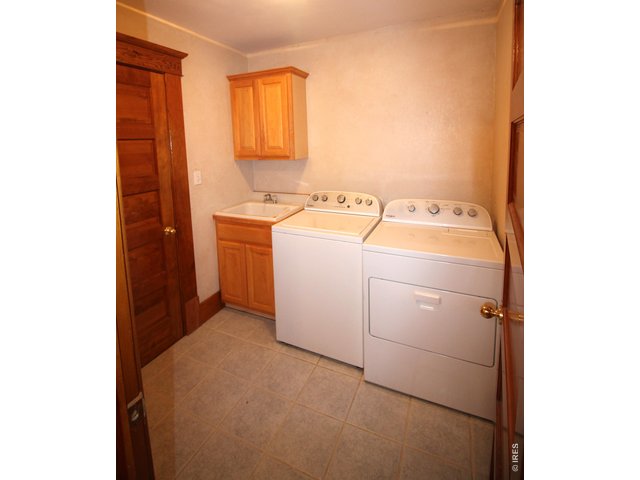 Property Photo 14 Laundry, washer and dryer included!