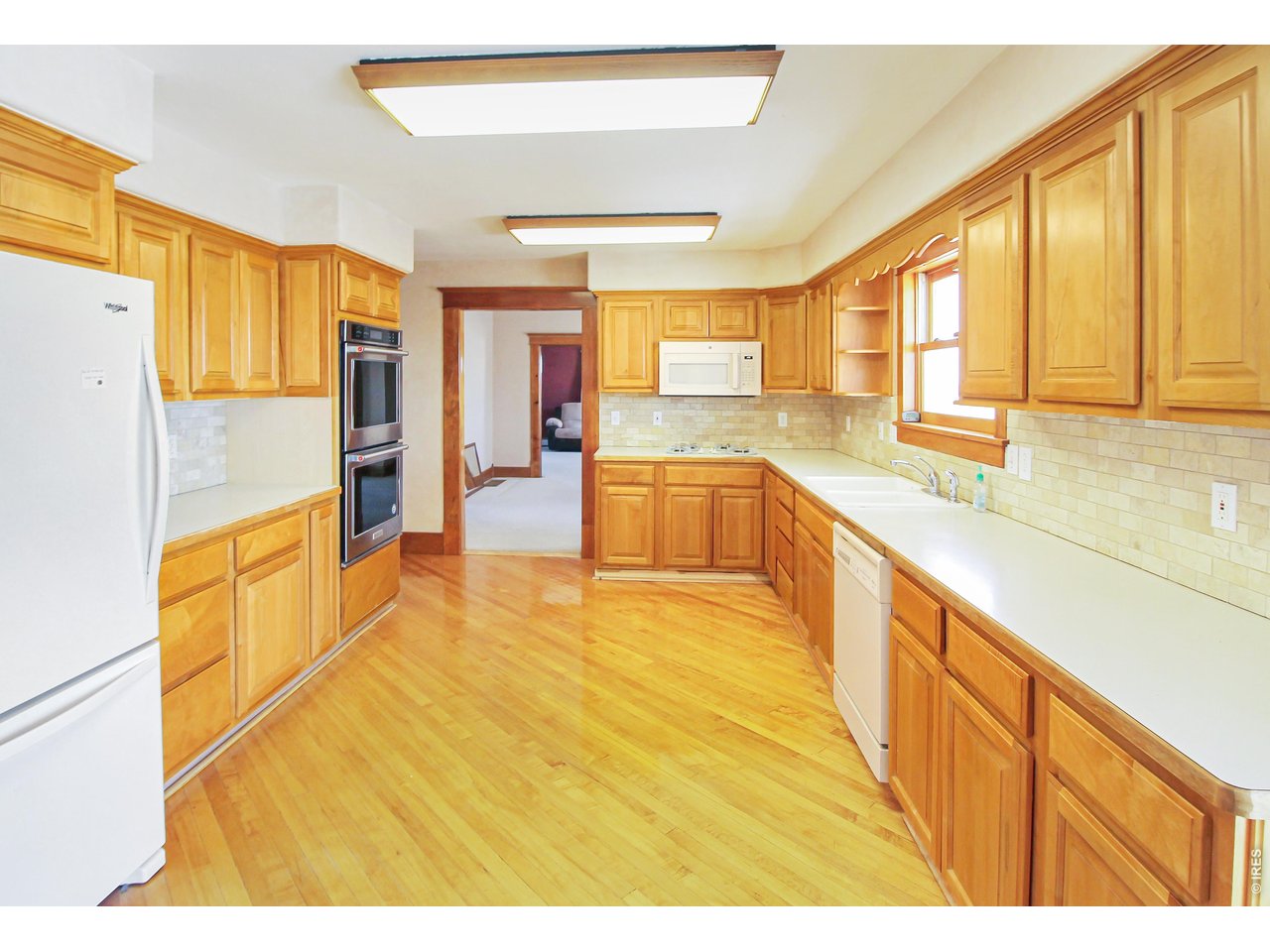Property Photo 17 Kitchen