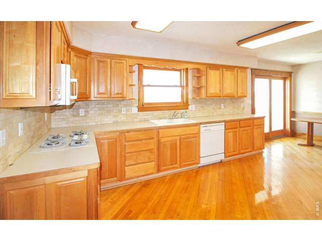 Property Photo 16 Kitchen