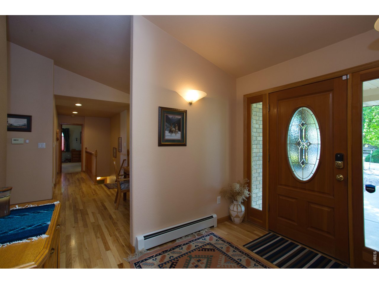 Property Photo 5 A generous entry 