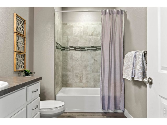 Property Photo 25 Guest Bathroom