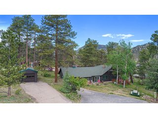 1141 Wallace Ln Estes Park, CO 80517