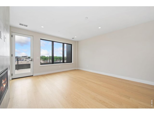 Property Photo 4 Sublime wood floors