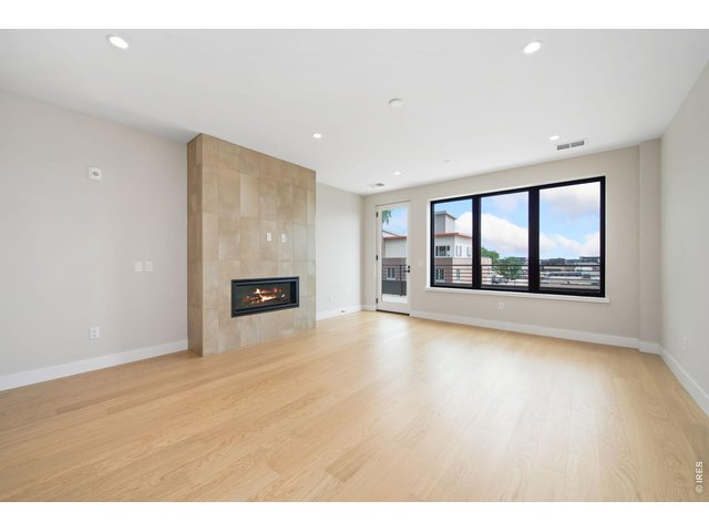 Property Photo 6 Built in living room fireplace