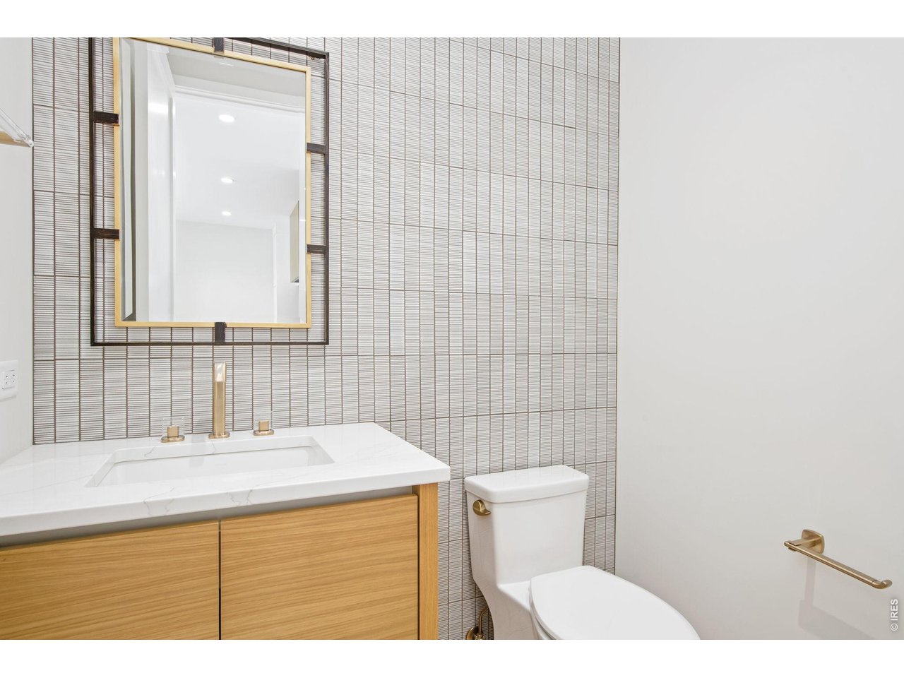 Powder room