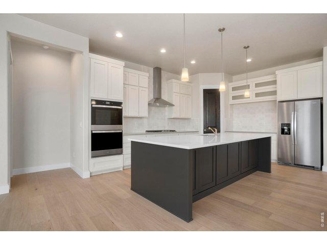 Property Photo 10 Upgraded Gourmet Kitchen!