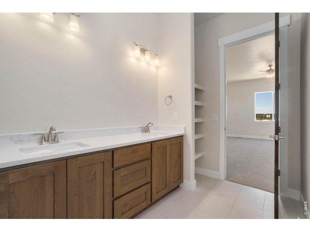Property Photo 22 Dual Sinks