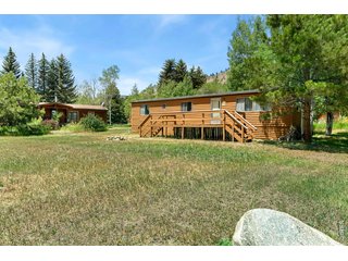 277 Riverside Dr Bellvue, CO 80512