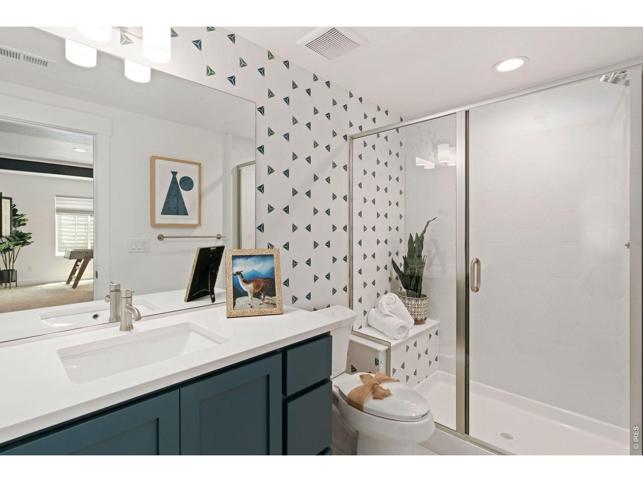 Basement 3/4 Bath!