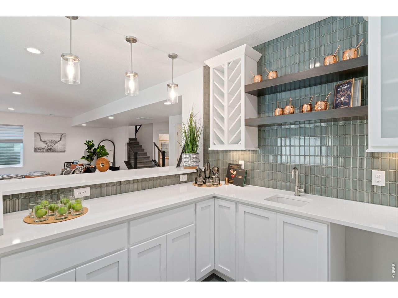 Wet Bar!!