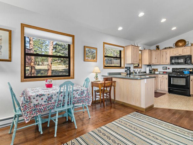 Property Photo 7 dining area off of kitchen