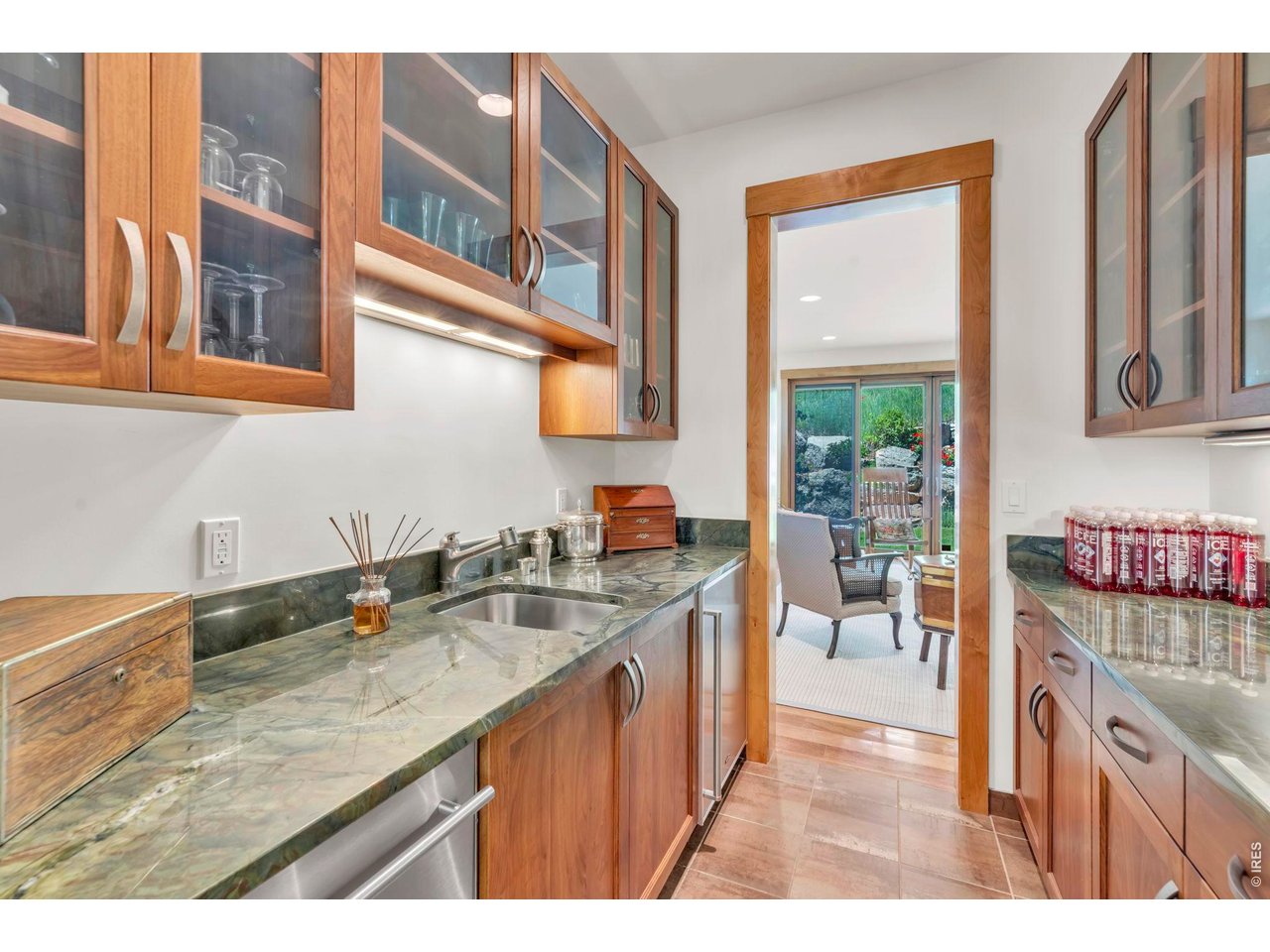 Butler's pantry