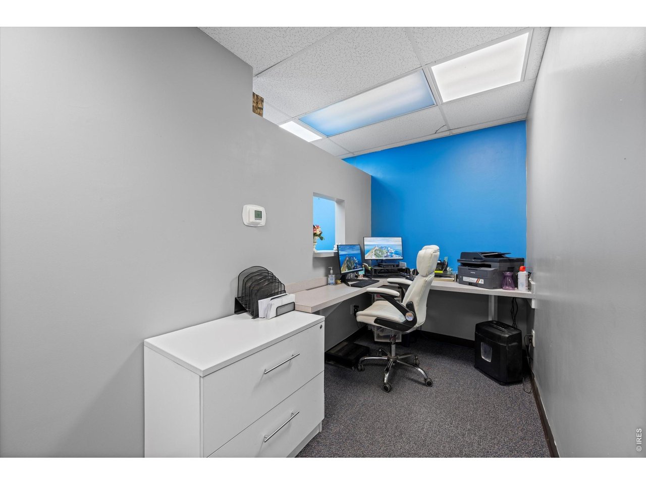 Property Photo 14 Accountant front desk