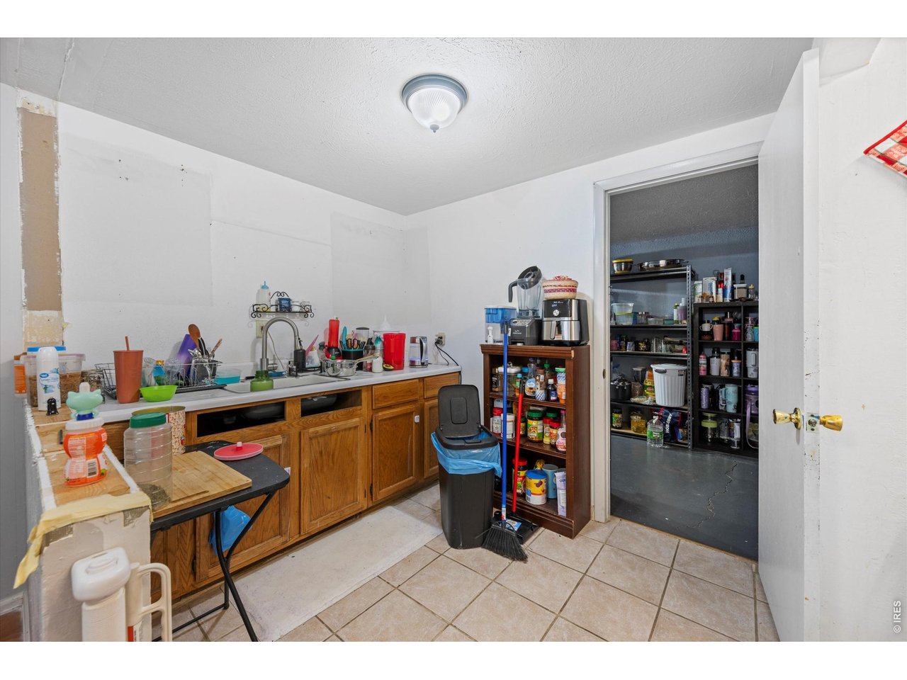 Property Photo 20 Apartment kitchen area