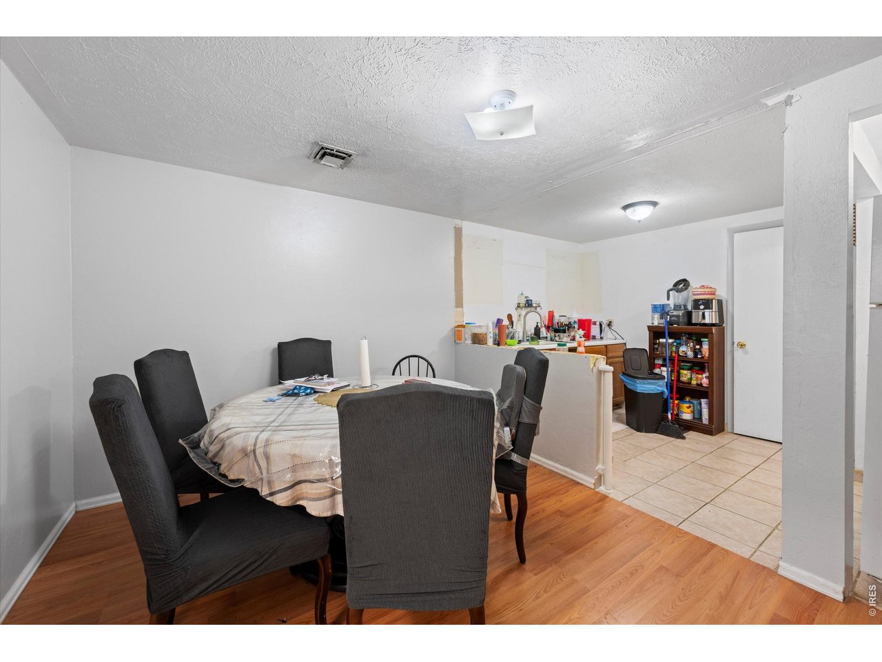 Property Photo 19 Apartment dining room