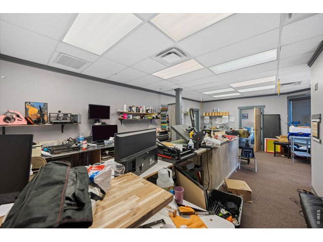 Property Photo 38 shop/office