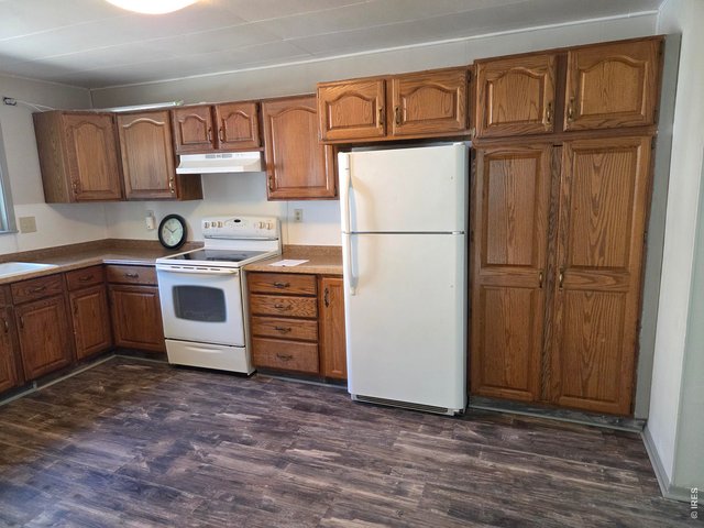 Property Photo 14 Kitchen