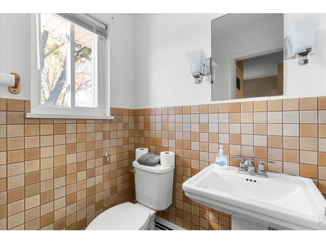 Property Photo 17 Half bath