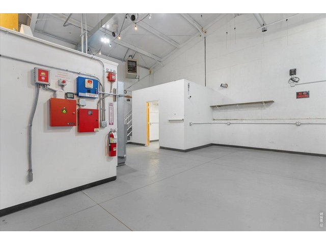 Property Photo 47 Shop 1