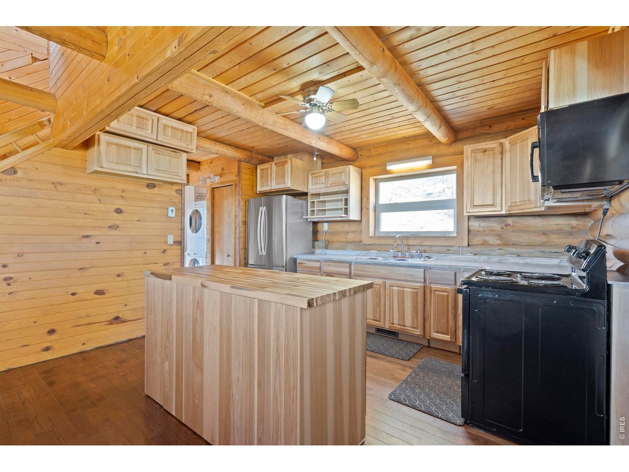 Property Photo 11 Butcher Block Center Island