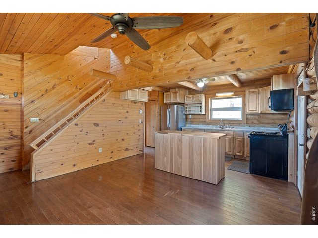 Property Photo 8 Open floor plan
