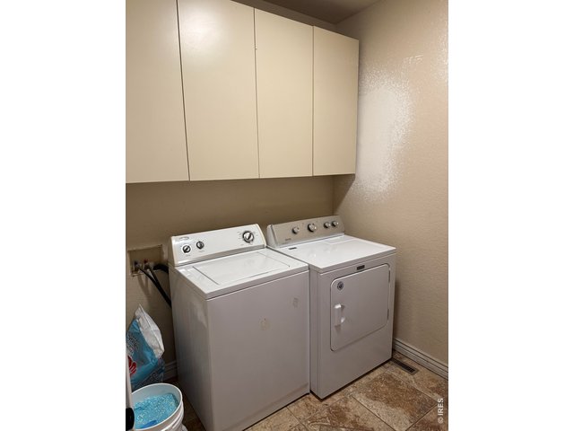 Property Photo 20 laundry room