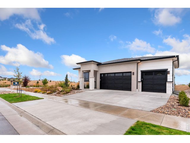 Property Photo 4 Attached 3 Car Garage