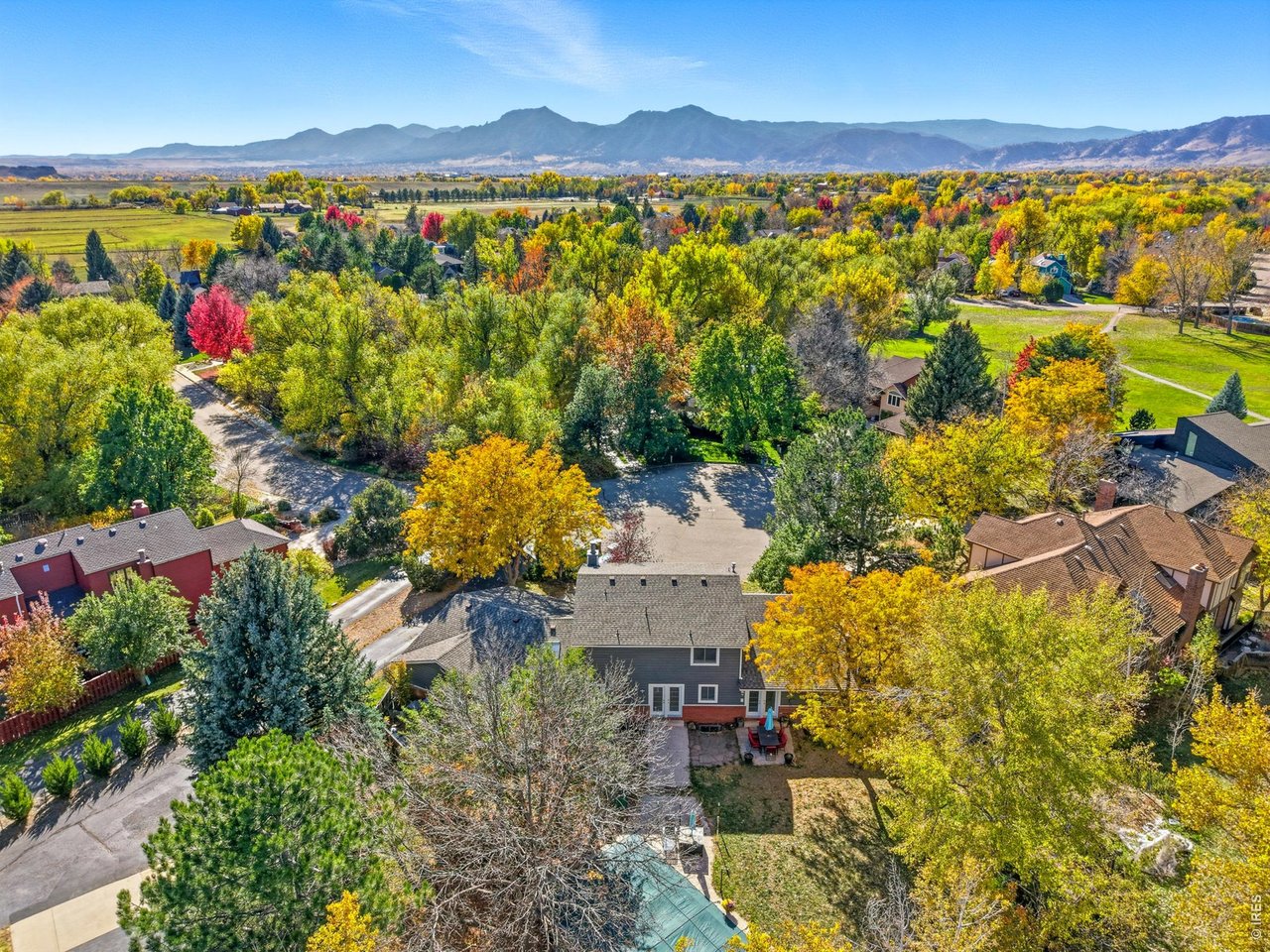 You can see the proximity to the neighborhood park with a walking trail. 