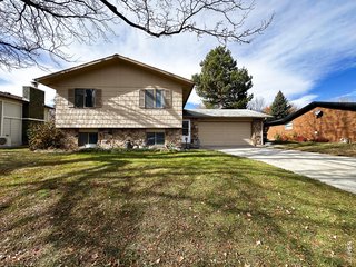 2421 Oleander Ct Loveland, CO 80538