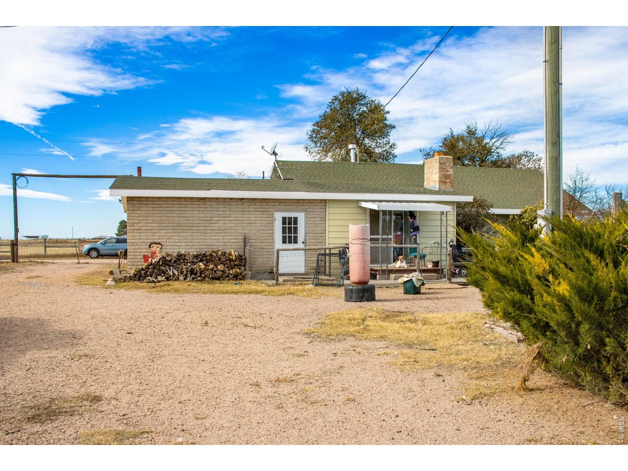 Rear of home, plenty of room to park trailers, RVs