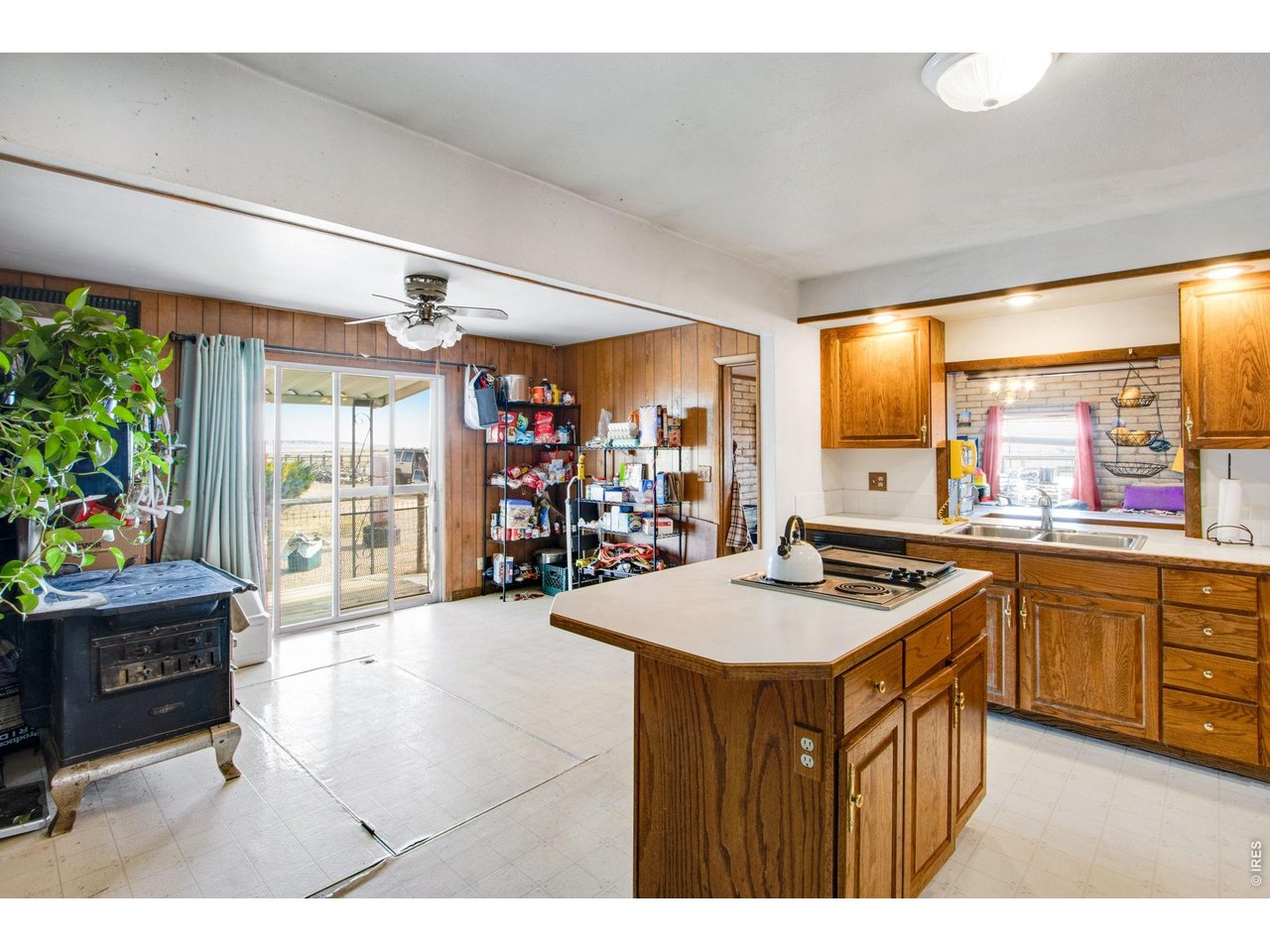 Dining area is 15'x10'