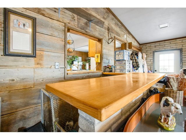 Property Photo 34 Wet bar next to kitchen pass through