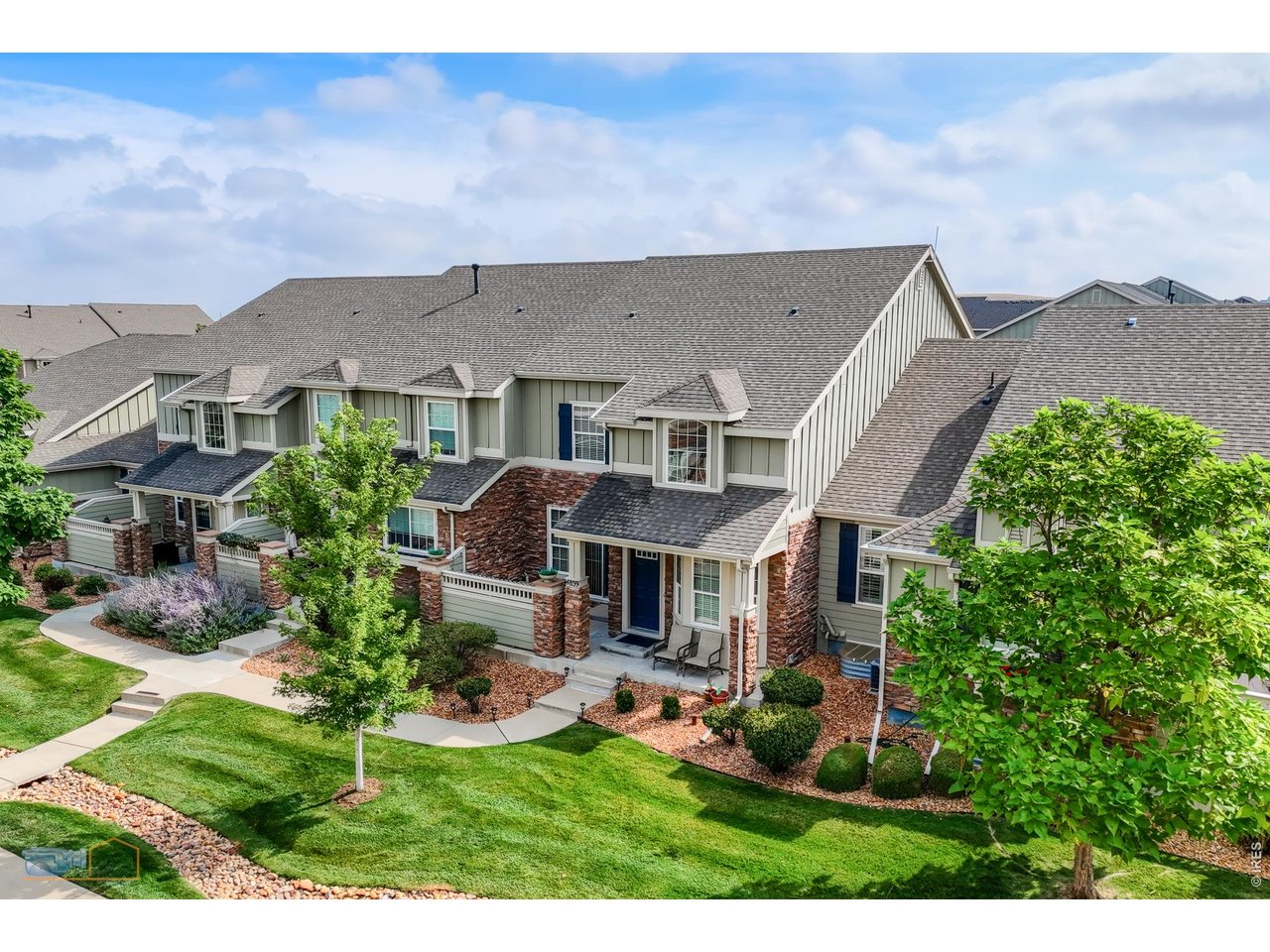 Quiet And Secluded Location In The Complex