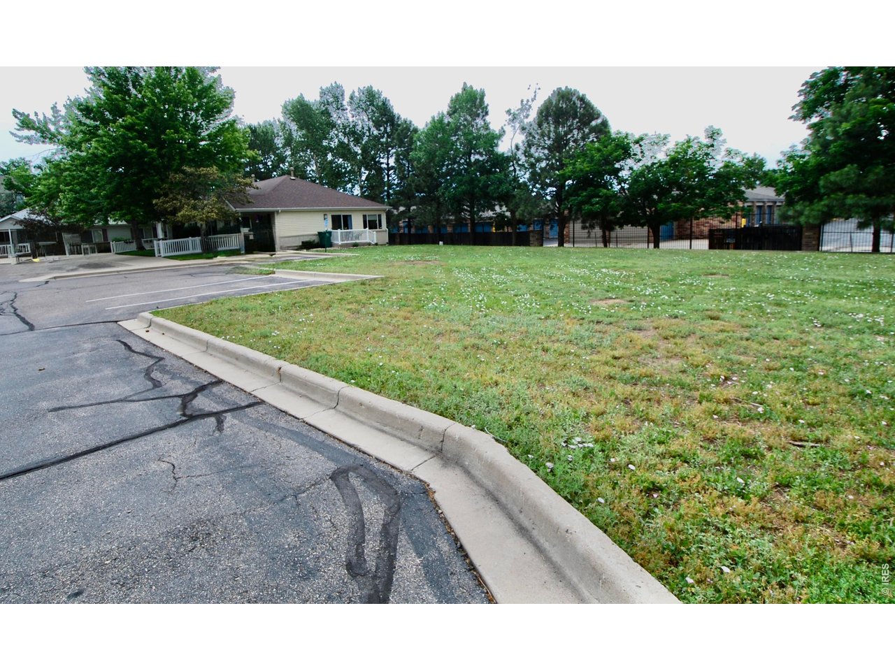 Level Lot for Triplex Location