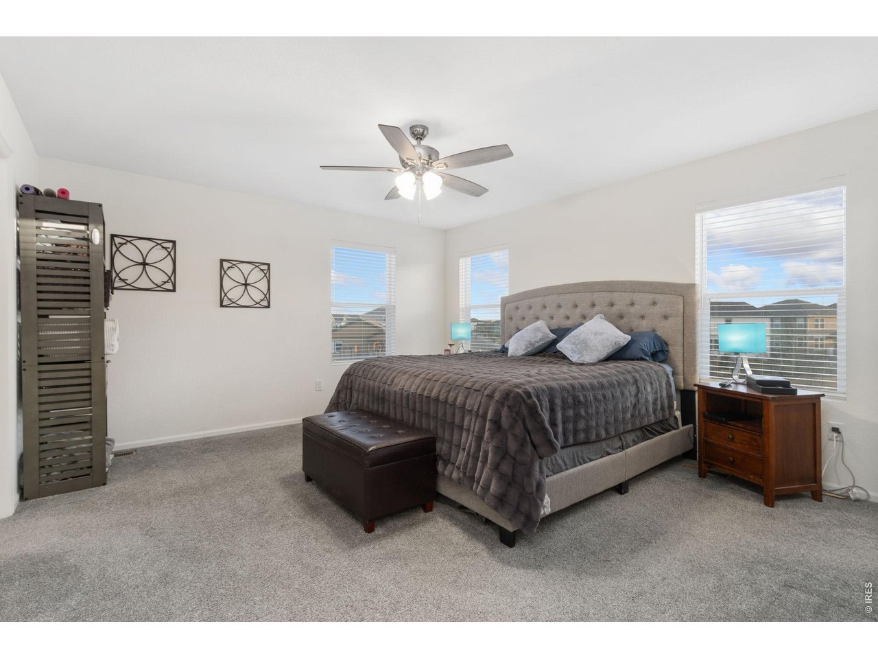Primary suite with walk in closet