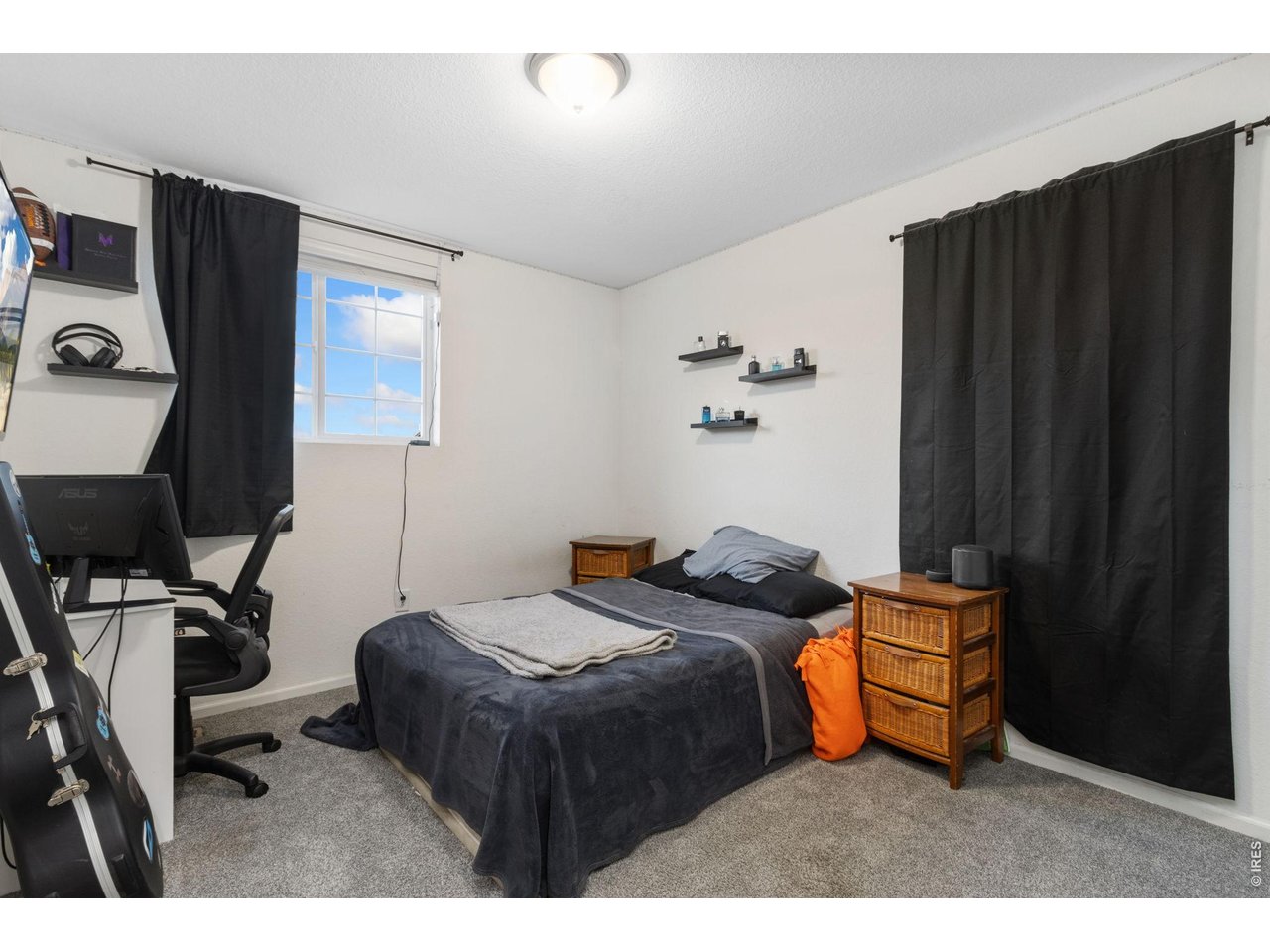 2nd bedroom