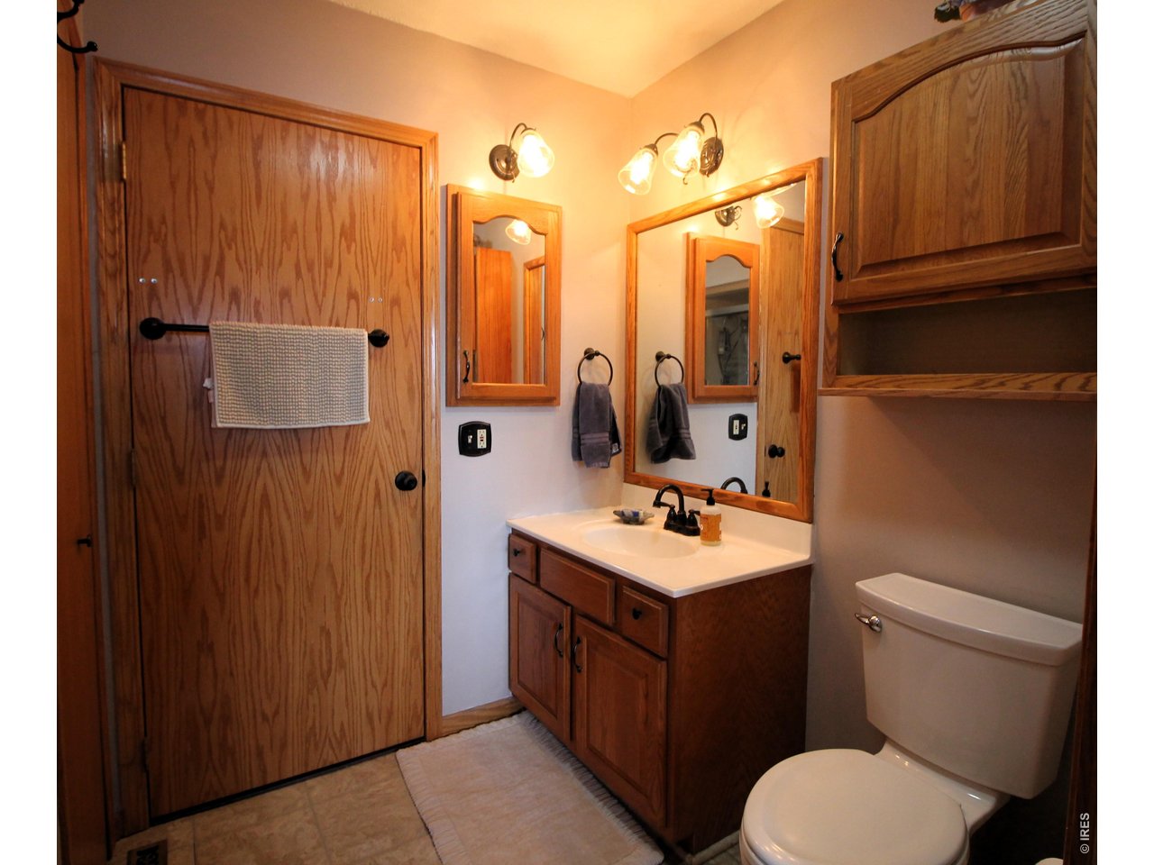 Property Photo 19 Primary bath