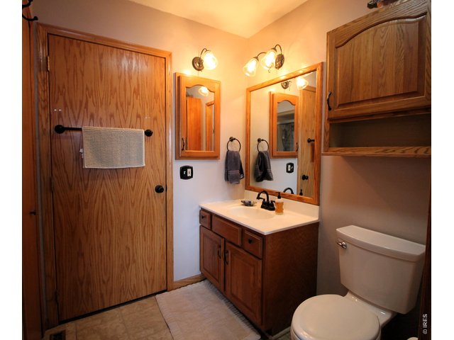 Property Photo 19 Primary bath