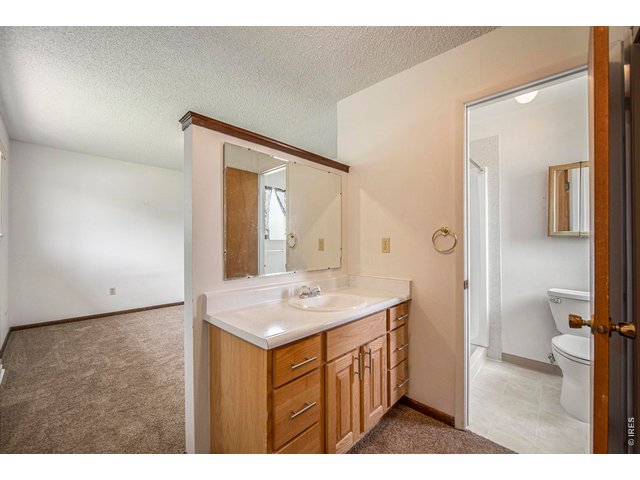 Property Photo 15 Primary Bathroom