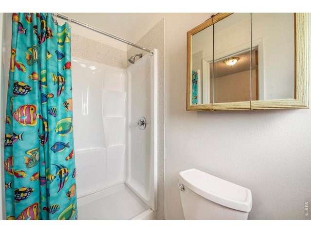Property Photo 16 Primary Bathroom