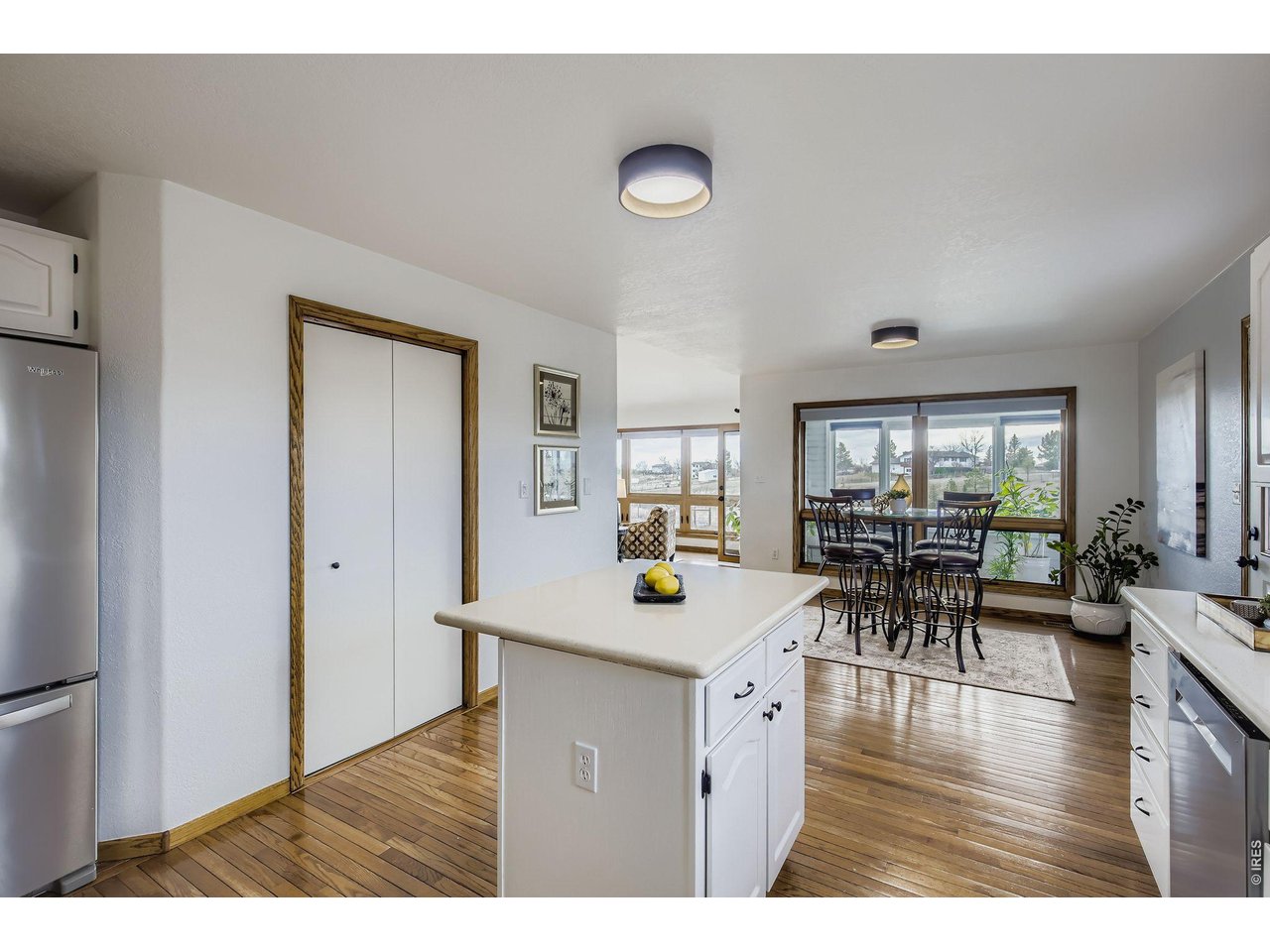 Kitchen, Eat-In Dining Room, Enclosed Patio - Main Floor