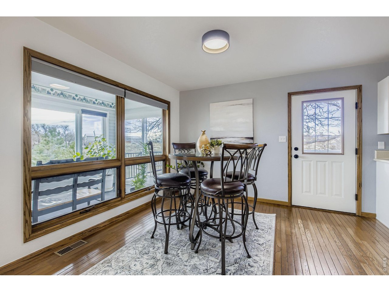 Eat-In Dining Room, Enclosed Patio - Main Floor